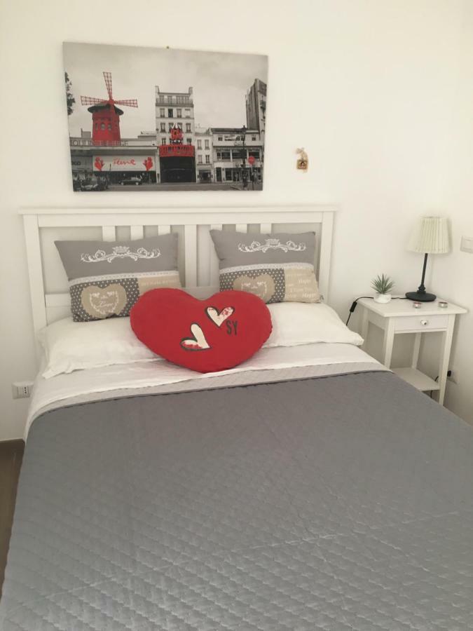 The Shabby House - Charming Seaside Retreat In Central Anzio, Steps From Beach And Train Station Εξωτερικό φωτογραφία